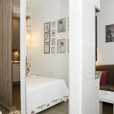 Anna Apartment